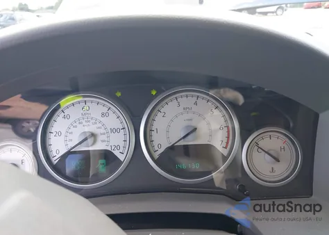 2010 Chrysler Town & Country Touring from USA, damaged, VIN 2A4RR5DX2AR141722